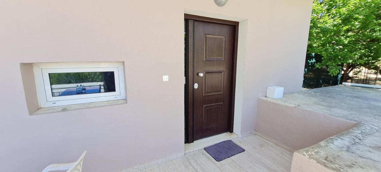 Apartmán Gerys House Nikiana Exteriér fotografie